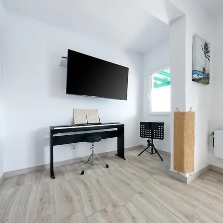 Casa Roberta Sea View * كوستا تاغيسي